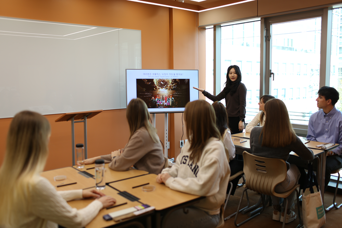 K-pop/K-drama Course