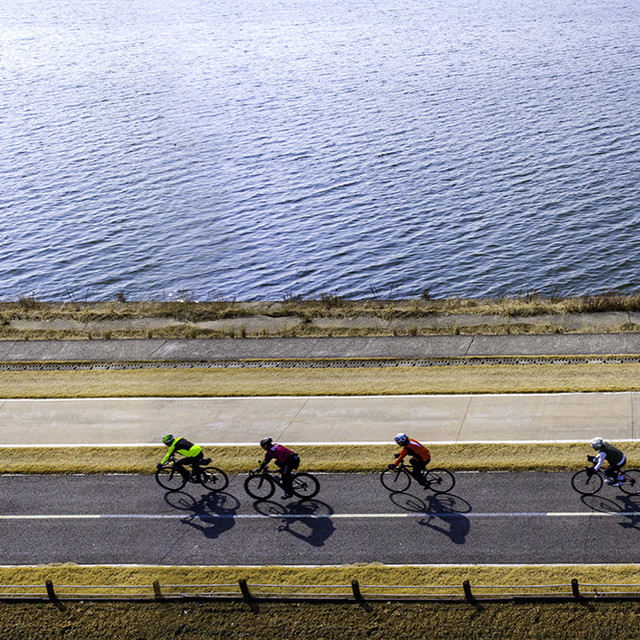 Cycling along the Han river